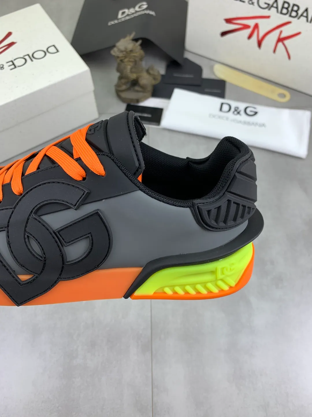 Men's shoes 💰P580💰 [New model] The latest hot style, top original quality, the official website synchronized with "DOLCE&GABBANA [Dolce & Gabbana] ~ High Quality." Effect Low-top casual DG men's shoes, loved by many celebrities, using high-end imported first-layer calfskin splicing logo design + cowhide feet, simple and elegant, perfectly interpreting the latest inspiration for shoes, integrating classics and fashion, luxury dreams, leading fashion Suitable for drivers, light and comfortable to drive, light and breathable for outdoor travel, high-end quality, trustworthy, 5️⃣color🉑️choice! Code number: 38-46